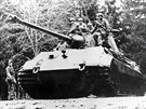 Tiger II bhem ardenské ofenzivy.