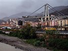 ást zíceného mostu Ponte Morandi v italském Janov (29. íjna 2018)