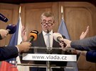 Premiér Andrej Babi hovoí na tiskové konferenci o kauze údajného únosu svého...