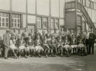 Fotbalisté Sparty a Norimberku ped zápasem v roce 1921.