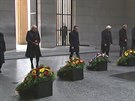 Macron a Merkelová uctili památku obětí válek