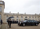 Francouzský prezident Emmanuel Macron v Elysejském paláci v Paíi pijal...