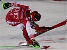Rakouský lya Marcel Hirscher v cíli slalomu v Levi