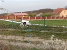 Nehoda sportovn�ho kluz�ku. Pilot nezvl�dl dolet�t na leti�t� v Plas�ch na...
