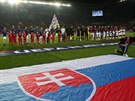 Fotbalisté Slovenska a eska nastoupení ped zahájením zápasu Ligy národ v...