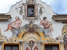 Na poátku 20. století vznikla na jeho fasád freska o ploe 40 metr...