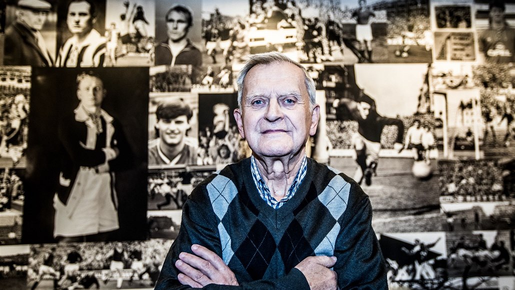 Dlouholetý archivá� Václav Bore�ek vzpomíná na mnoho velkých fotbalist�, kte�í...