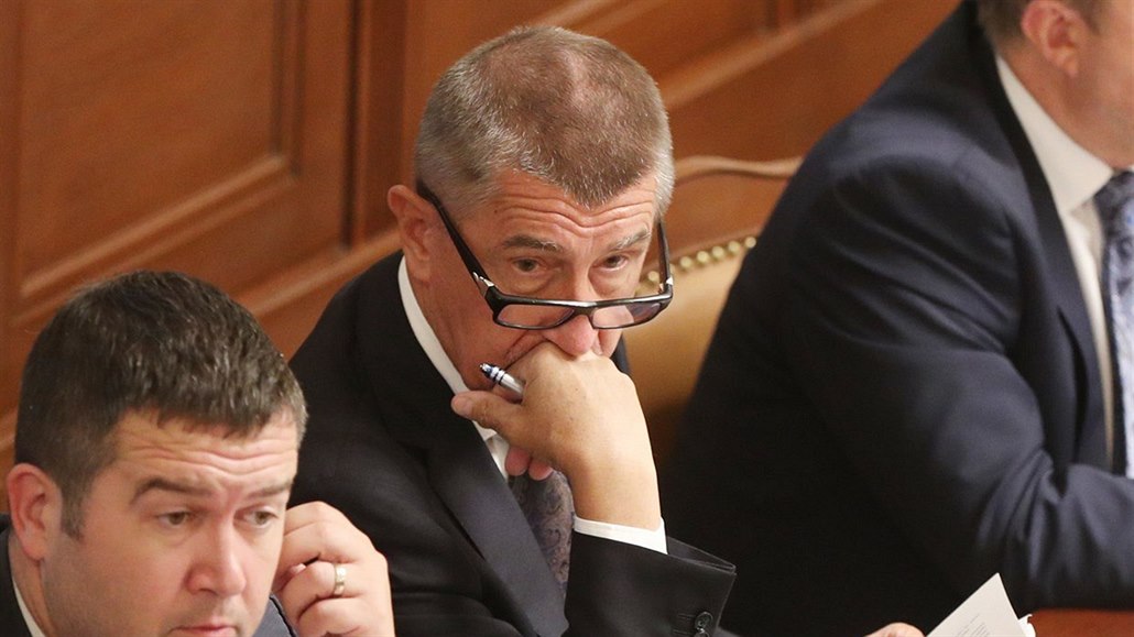 Premiér Andrej Babi� a ministr vnitra Jan Hamá�ek
