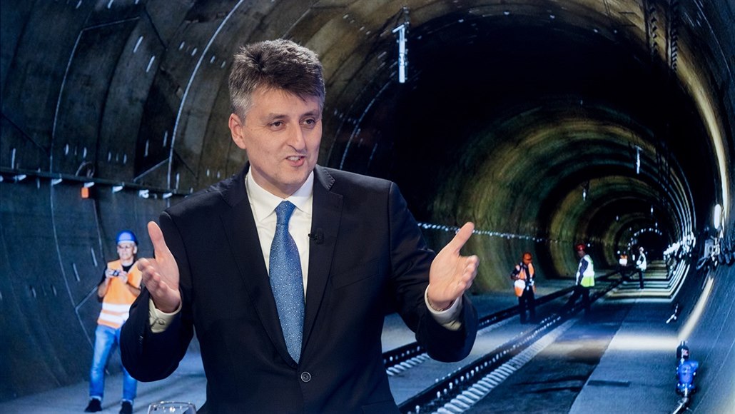 Ejpovický tunel zkrátí cestu z Plzně do Prahy o 11 minut, řekl šéf SŽDC