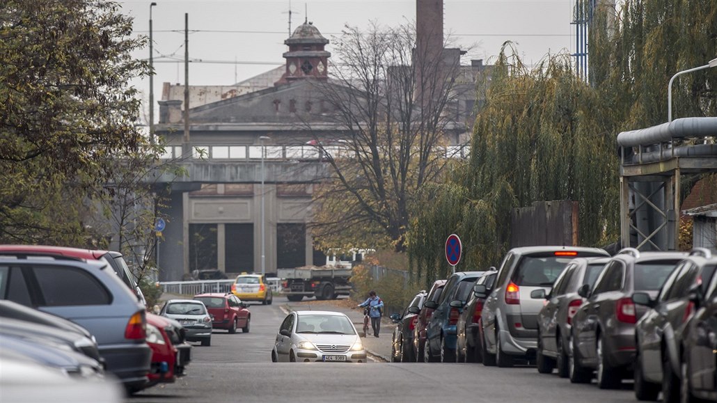 V areálu pardubické nemocnice vznikne parkovací dům pro 585 aut