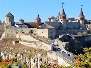 Jako z pohádky. Kamenec Podolský má hodně odlehlou polohu, ale krásnou a vzorně...