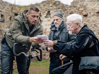 Michael Caine při natáčení českého filmu Jan Žižka