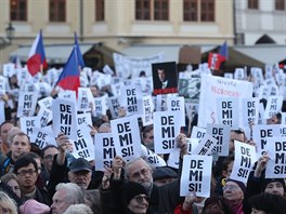 Protest proti Andreji Babiovi na Staromstském námstí.