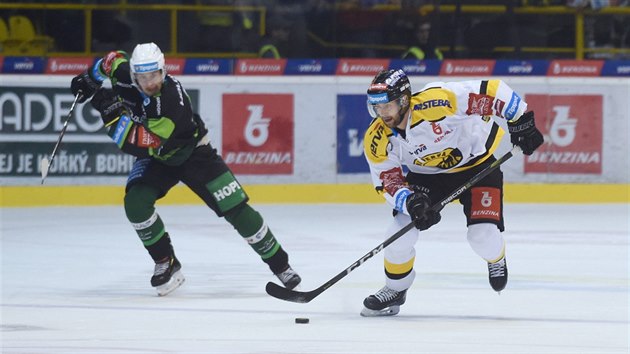 Mathias Porseland z Litvnova to v utkn s Karlovmi Vary.