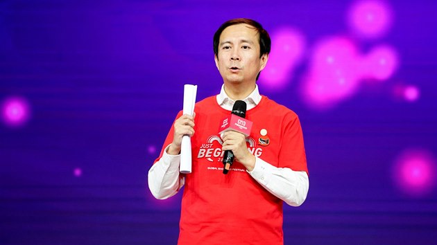 Daniel Zhang, generln editel spolenosti Alibaba. dajn to byl prv on, kdo piel s npadem masovch nkup na Den nezadanch