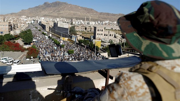 Konflikt v Jemenu zaal v roce 2014 a vydal si podle OSN deset tisc obt na ivotech. (19. listopadu 2018)