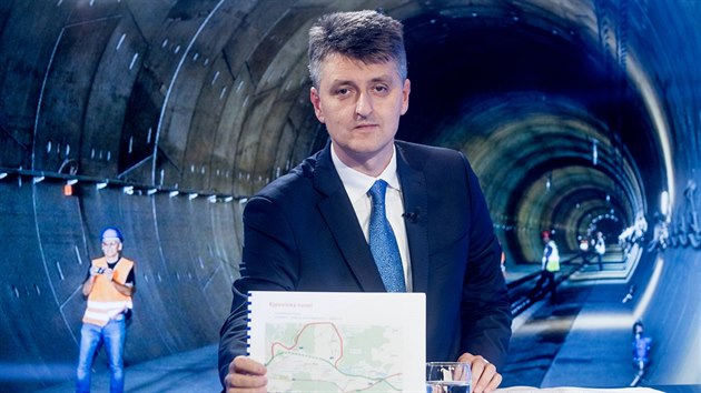 Gener�ln� �editel S�DC Ji�� Svoboda v diskusn�m po�adu Rozst�el. (14. listopadu 2018)