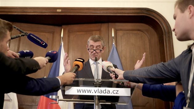 Premir Andrej Babi hovo na tiskov konferenci o kauze dajnho nosu svho...