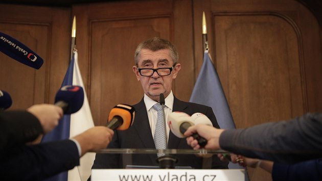 Tisková konference ohledn kauzy apího hnízda a vyjádení Babie mladího (15....