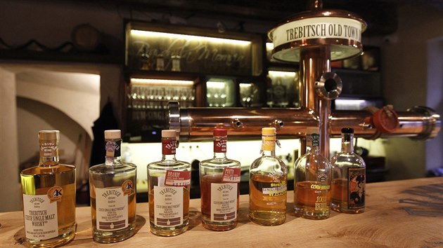 V rohovém domě na ulici Leopolda Pokorného v třebíčské židovské čtvrti, je nyní menší sklad a stáčírna speciálních malých sérií whisky. Během listopadu tady otevřou stylový značkový Trebitsch whisky bar.