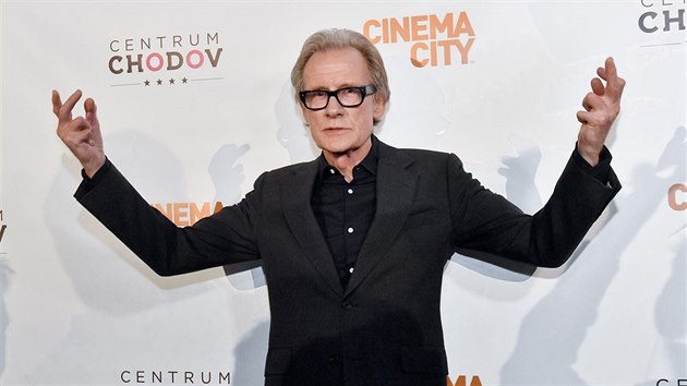 Britsk herec z filmu Lska nebesk Bill Nighy ped uvedenm benefinho promtn Lsky nebesk v praskm Cinema City Chodov (Praha, 15. listopadu 2018)