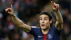Edinson Cavani z PSG slaví svou trefu do sít� Monaka.
