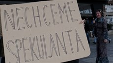 Pod heslem "Spekulanta s pozemky v Ústí nechceme" protestovalo na ústeckém...