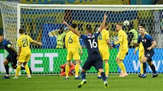 Slovenský fotbalista Albert Rusnák slaví gól zápase s Ukrajinou.