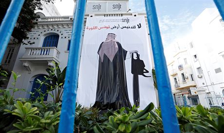 V tuniském hlavním mst Tunisu se na protest proti návtv saúdského...