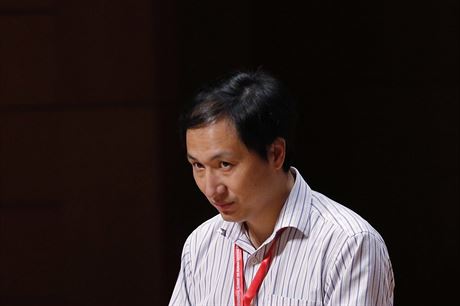  Che ien-kchuej bhem diskuse po pednáce na konferenci v Hongkongu 28. listopadu 2018