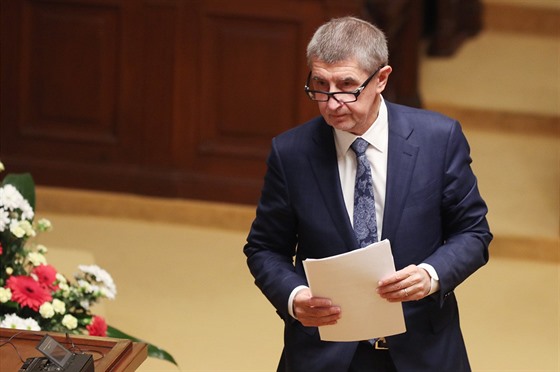 Premiér Andrej Babiš při jednání Poslanecké sněmovny o nedůvěře vládě kvůli...