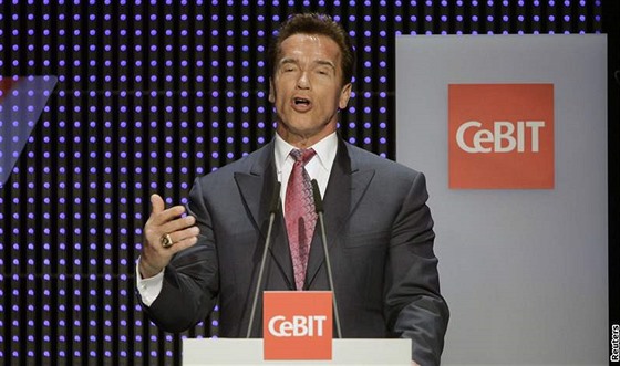 Arnold Schwarzenegger otevel veletrh CeBIT 2009