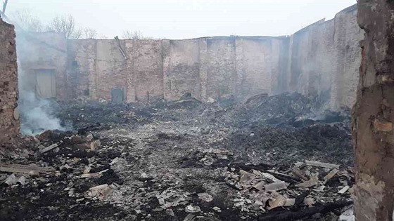 Trosky stodoly doporu�il statik zbo�it.