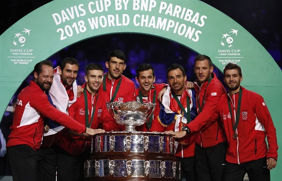Chorvattí tenisté slaví zisk Davis Cupu.