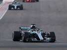 Lewis Hamilton z Mercedesu v prbhu Velké ceny Abú Zabí.