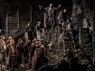 Scna z inscenace Jankovy opery Z mrtvho domu v podn Velsk nrodn opery