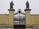 Brána zámeckého areálu ve Studénce - Nové Horce