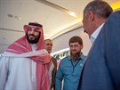 Saúdský korunní princ Mohamed bin Salmán se ve Spojených arabských emirátech...