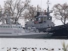 Ukrajinské lod zadrené Rusy na Krymu (26.11.2018)