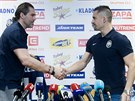 Jaromír Jágr (vlevo) a Tomá Plekanec na tiskové konferenci prvoligového Kladna