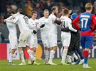 Plzeňští fotbalisté se radují z vítězství na hřišti CSKA Moskva. Tři body jim...