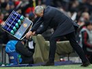 PRSK! Jos Mourinho, trenr fotbalist Manchesteru United, si vtznou branku...