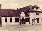 Na snímku je pvodní vzhled budovy. Ta byla postavena v 30. letech 20. století. 
