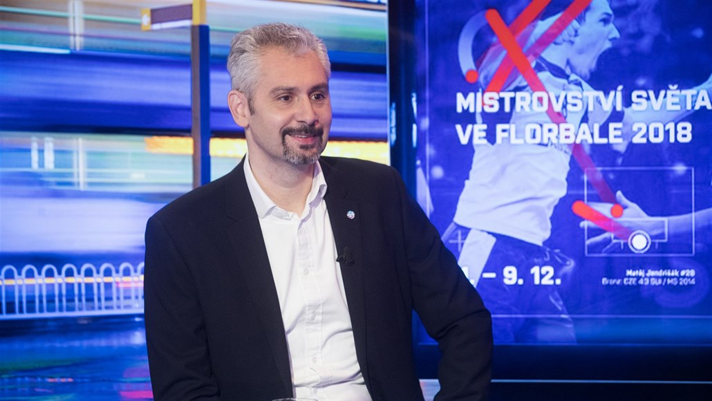Prezident �eského florbalu Filip �uman v diskusním po�adu Rozst�el. (29....