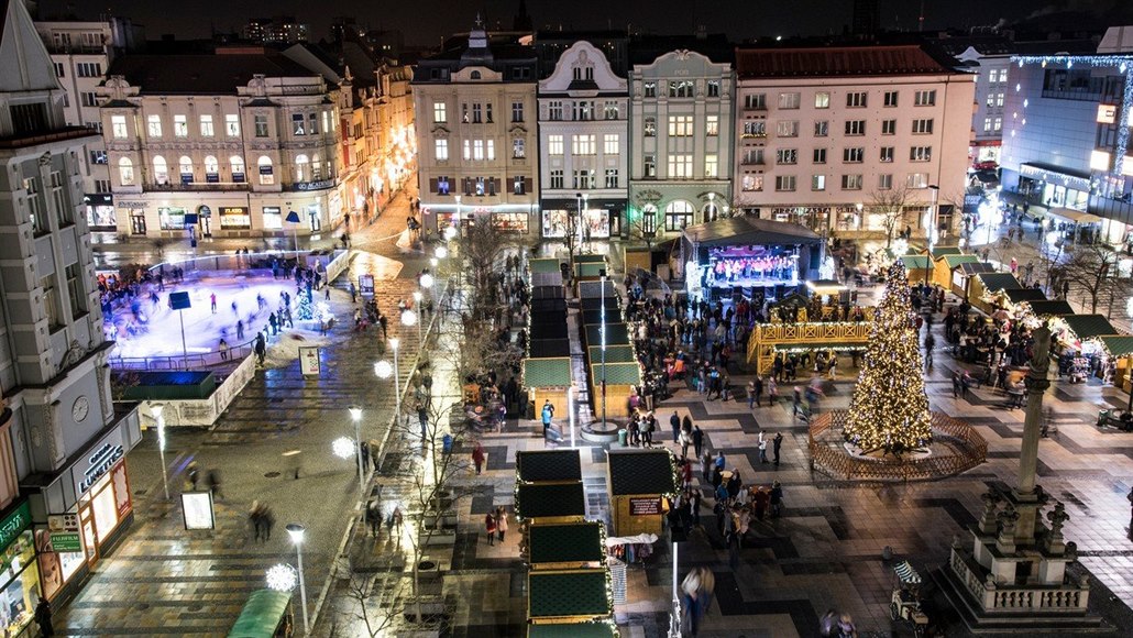 Vánoční trhy v Ostravě budou rozsáhlejší, kluziště se přestěhuje - iDNES.cz