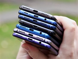 Huawei Mate 20 Pro, Huawei P20 Pro, Huawei Nova 3, Honor 10, Xiaomi Mi 8 Lite,...