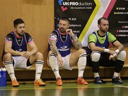 Dres futsalového Uherského Hradit oblékl i Tomá epka (uprosted), proti...