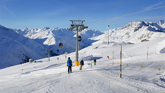 Andermatt m dv lyask stediska. Grossboden je uren pedevm pro rodiny sdtmi.