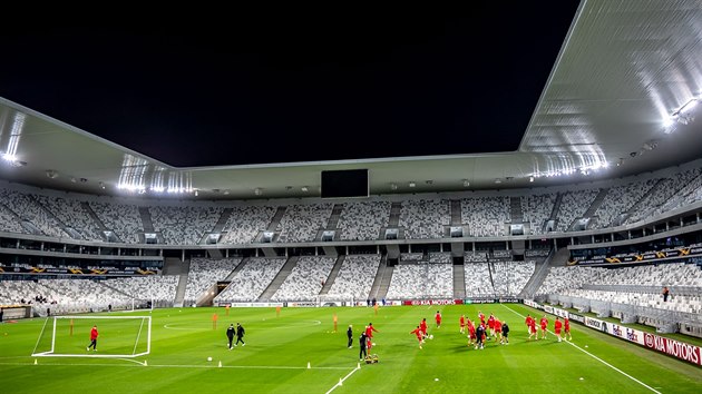 Fotbalist Slavie si vpedveer utkn Evropsk ligy zatrnovali na stadionu Matmut Atlantique v Bordeaux.