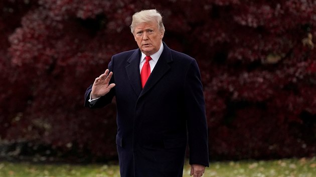 Americk prezident Donald Trump v zahrad Blho domu (26. listopadu 2018)